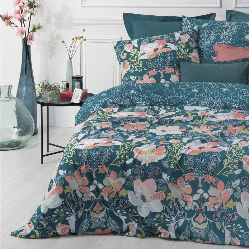 Parure De Lit Amelia Bleu Canard Et Motifs 240x220 Atmosphera 1 Parure De Lit Amelia Bleu Canard Et Motifs 240x220 Atmosphera