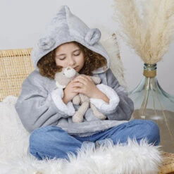 Sweat Plaid à Capuche Ours Gris Enfant Atmosphera -ATMOS Boutique sweat plaid a capuche ours gris enfant atmosphera 1